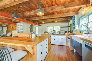 House (5 Bedrooms) | Interior - Luxe 14-acre Vermont Countryside Lodge! (Washington)