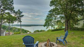 House (4 Bedrooms) | Front of property