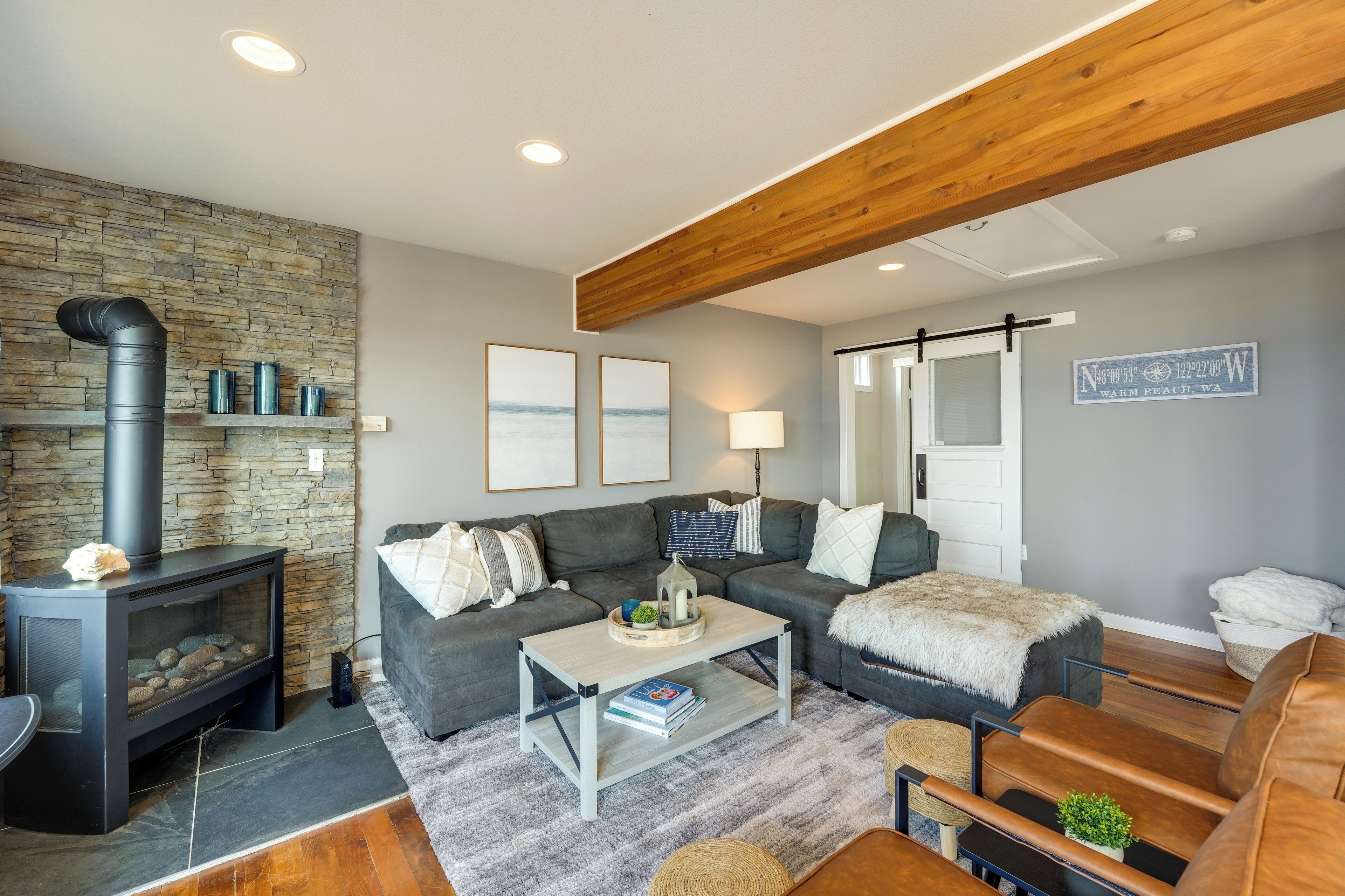House (2 Bedrooms) | Interior