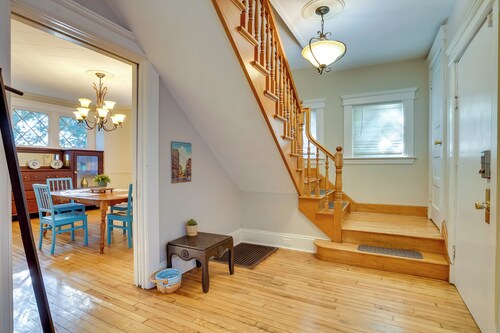 Walk to Syracuse Campus: Family-friendly Home!