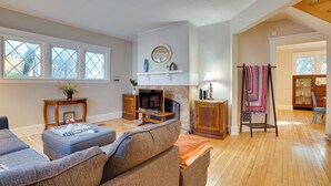 Unclassified image, 2 of 14, button - Walk to Syracuse Campus: Family-friendly Home! (Syracuse)