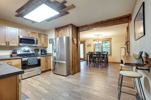 House (3 Bedrooms) | Interior