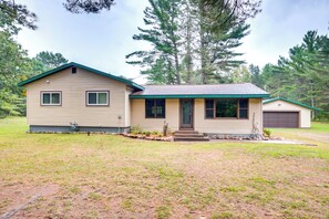 House (3 Bedrooms) | Interior - Woodruff Home w/ Lake Access & Pier, Near Town! (Woodruff)