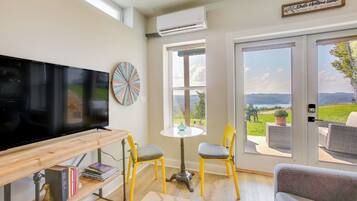 Apartment (0 Bedroom) | Interior