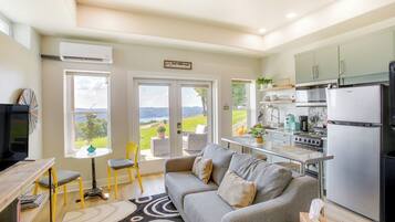 Apartment (0 Bedroom) | Interior