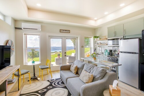 Dale Hollow Sunset Studio w/ Incredible Views!