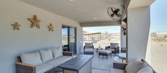 Topocks Premier Luxury Rental Home: 5 Mi to River