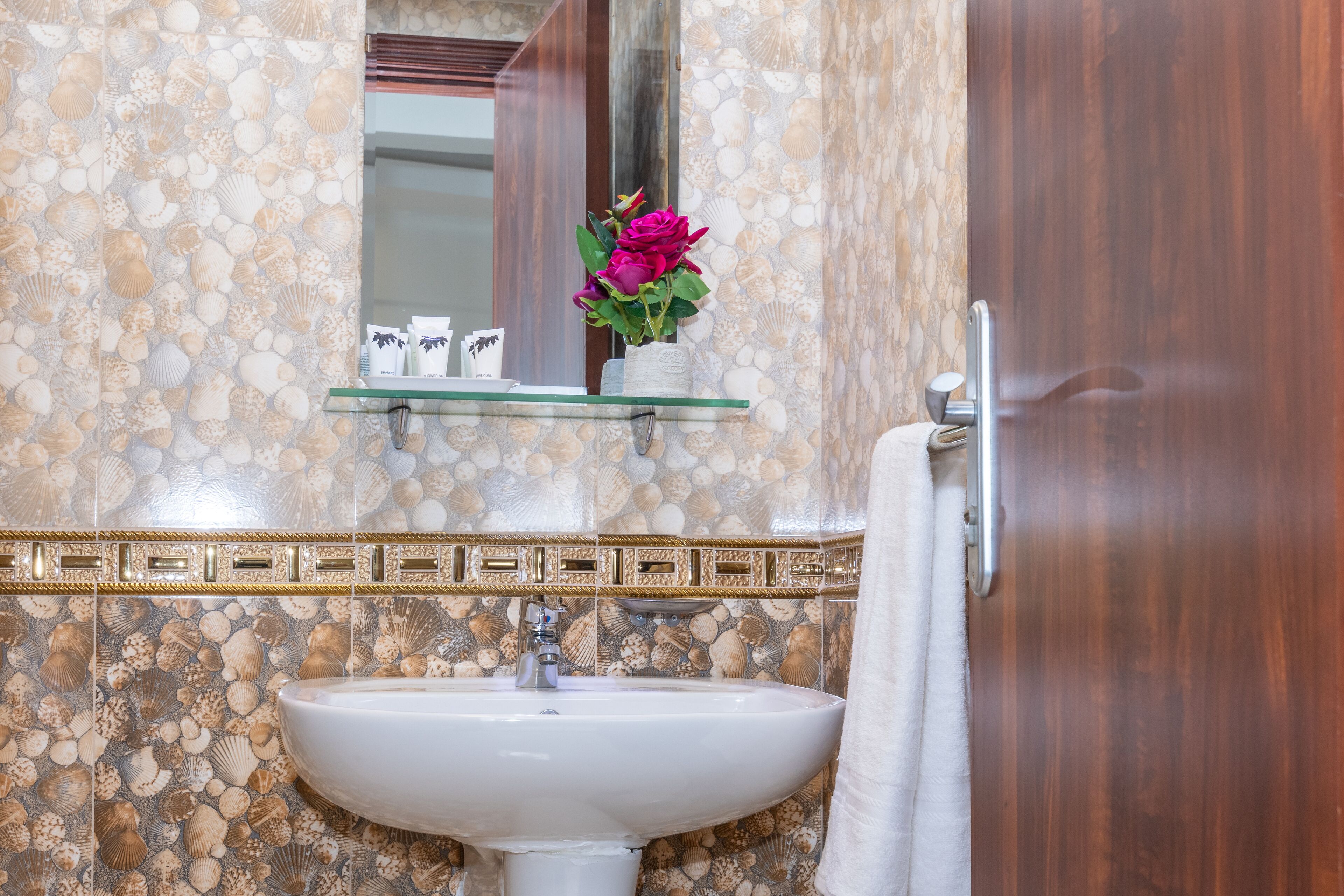 Photo - Safari House Suite