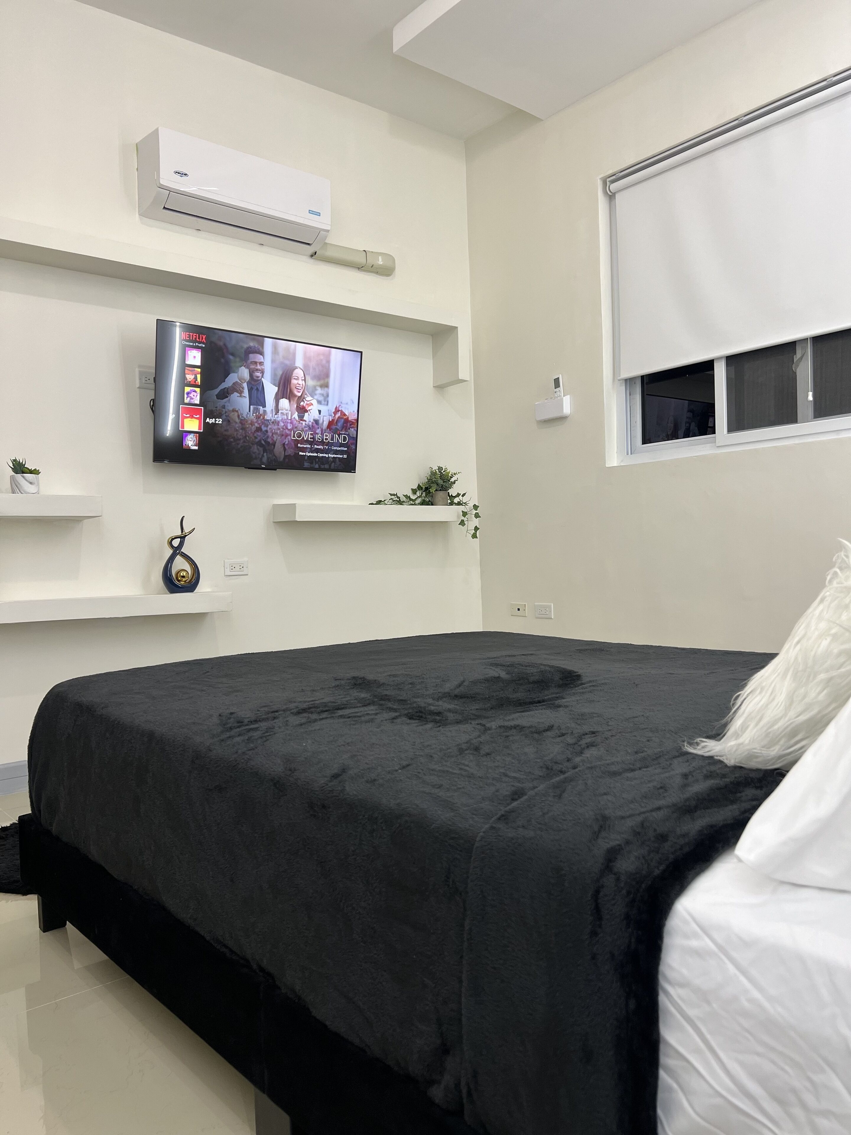 2 bedrooms, in-room safe, iron/ironing board, WiFi