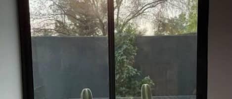 2 多间卧室、熨斗/熨衣板、免费 WiFi、床单