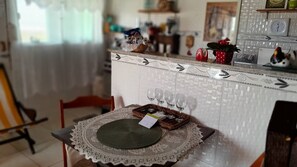 Dining - Loft Morada Sol Nascente-cond. Verão Vermelho (Unamar Cabo Frio)