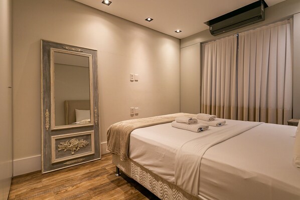 1 quarto, ferros/tábuas de passar roupa, acesso à internet