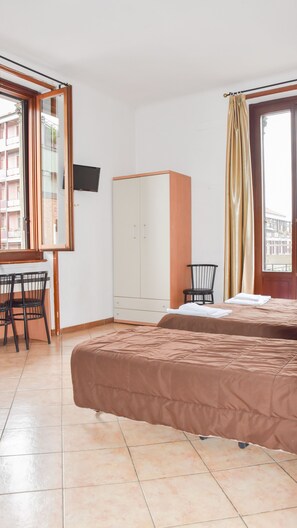 Bureau, Wi-Fi gratuit, draps fournis