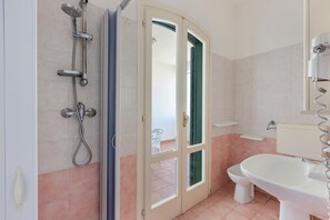 Apartment | Badezimmer | Handtücher