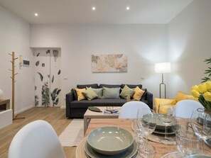 Interior - [7 min from airport] Design house with A/C and WiFi (ciampino)