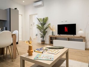 Interior - [7 min from airport] Design house with A/C and WiFi (ciampino)