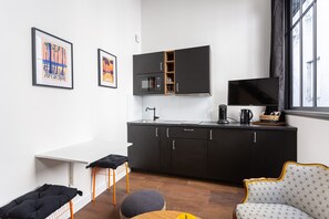 Interior - Le Baudelaire - Studio en centre ville (Bordeaux)