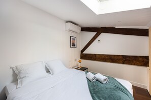 1 bedroom, iron/ironing board, free WiFi, bed sheets - Le Baudelaire - Studio en centre ville (Bordeaux)