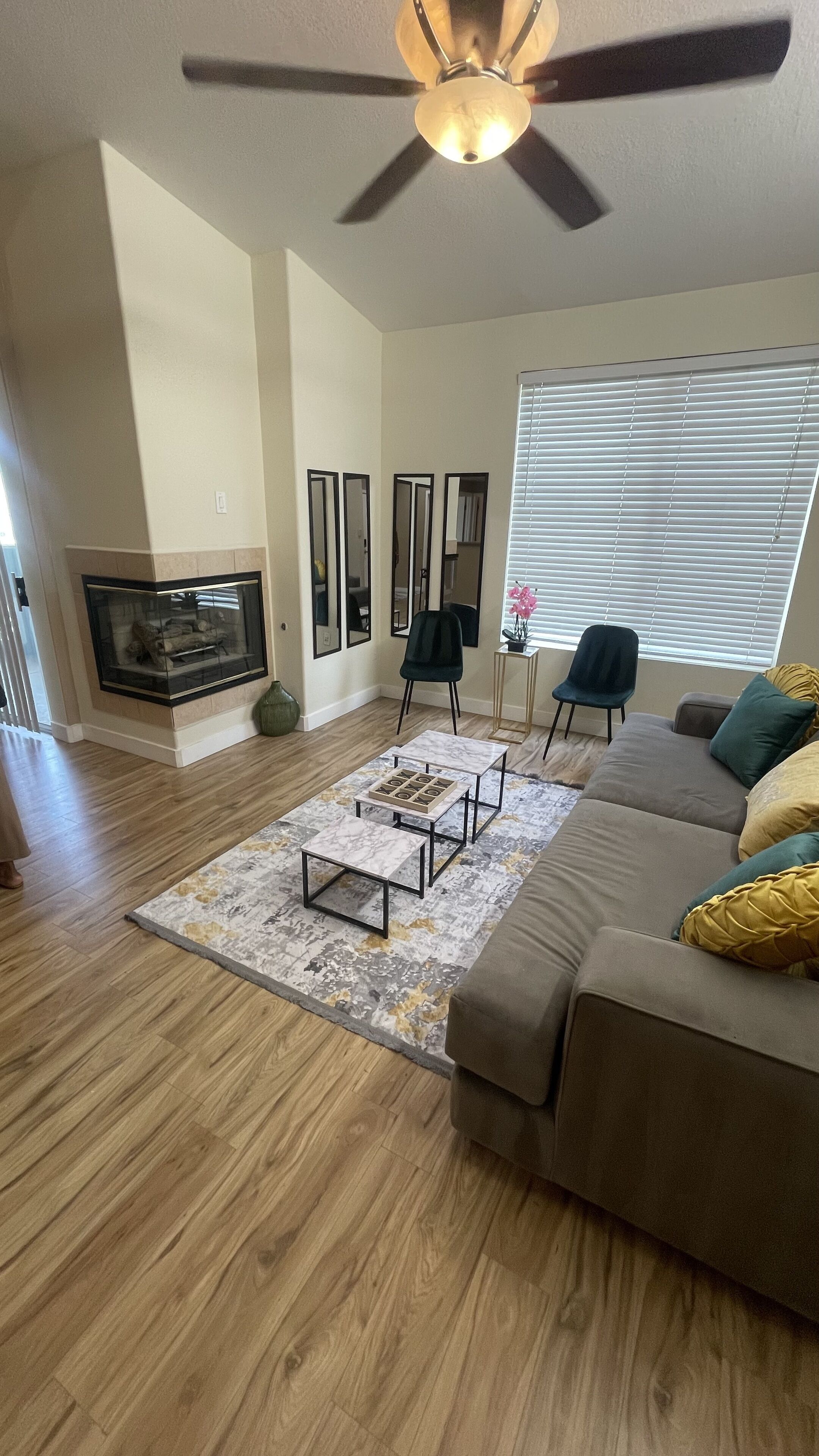 Desert Oasis -2BR Condo 15 mins to Downtown Phoenix, Pool & Spa