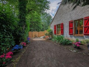 Property grounds - "Le Clos de la Reine", Maison Avec Piscine (Josnes)