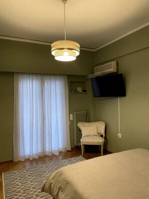 1 bedroom, iron/ironing board, free WiFi, bed sheets - Charming apartment in the heart of Kolonaki (Athina)