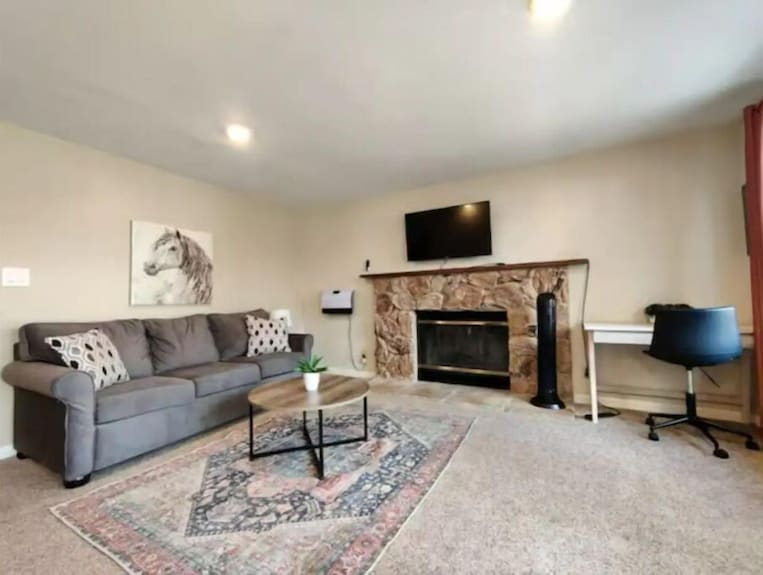 Wfh Private Suite Kitchen & Yard - Sparks, NV