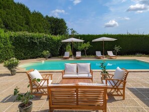 Piscina all'aperto, una piscina riscaldata