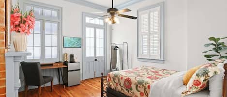 1 bedroom, desk, iron/ironing board, WiFi