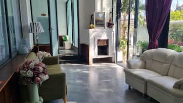 City villa | Woonruimte