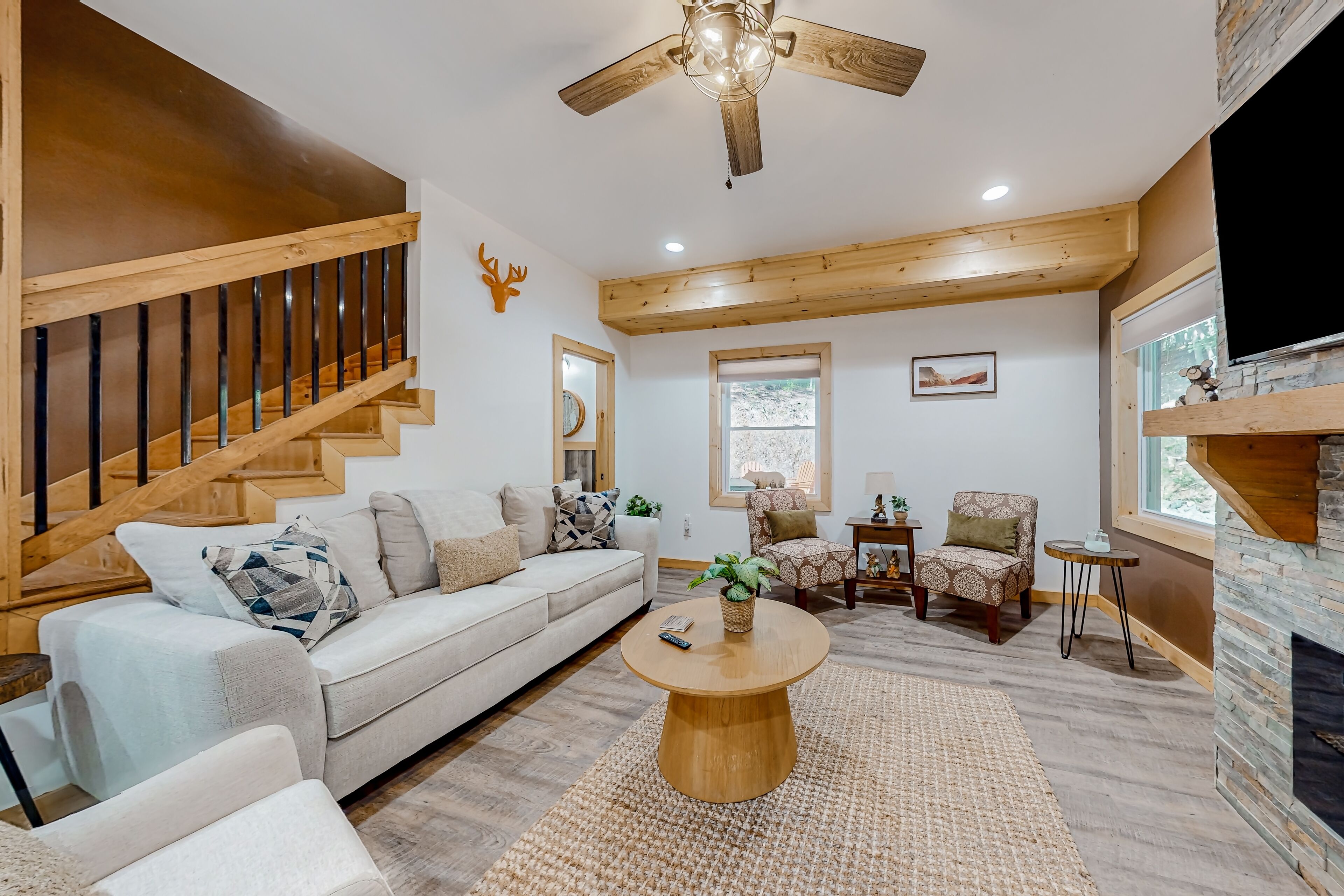 TV, peis og bordtennis