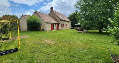 Rural Getaway: House 10 people, garden, fireplace