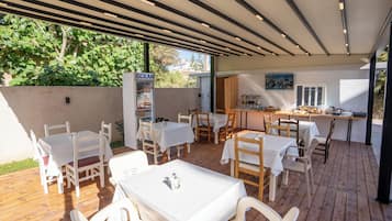 Petit déjeuner buffet compris tous les jours