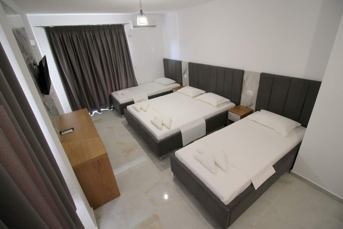 Luxury Quadruple Room, Balcony | 1 bedroom, premium bedding, memory foam beds, individually decorated