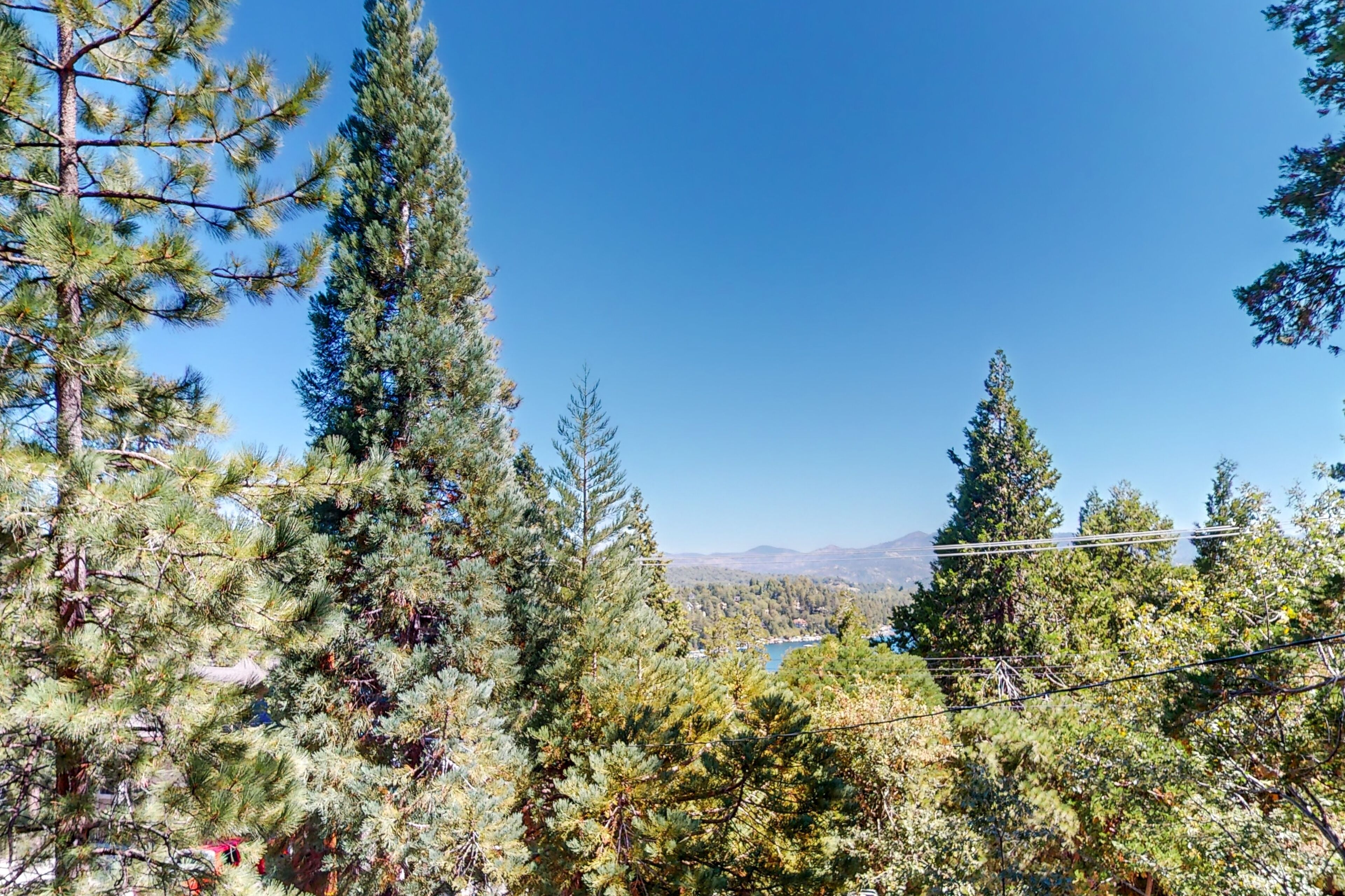 Secluded dog-friendly cabin with large deck, balcony, mtn views, W/D