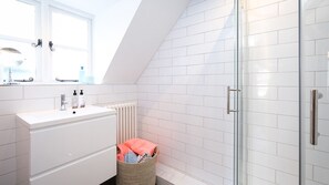 Bathroom - Joe 's Cottage (Bridgnorth)