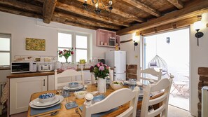 Dining - Joe 's Cottage (Bridgnorth)