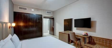 1 chambre, bureau, fer et planche Ă repasser, Wi-Fi