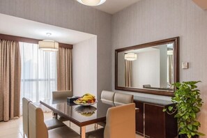 Dining - Two Bedroom Apartment Marina view In Sadaf 3 (Dubai)