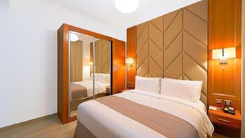 1 dormitori, planxa i posts de planxar, wifi i roba de llit