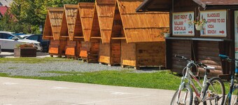 Apartment Sleeps 4 With Lake View