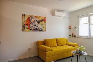 Appartement | Coin séjour | Télévision