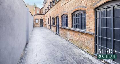 3 Floor Townhouse Birmingham City Jewellery Quarter Living Alara Boutique