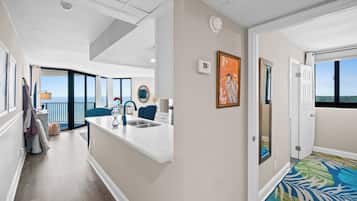 Apartamento, 1 habitación, frente a la playa (1011 W) | 1 dormitorio, ropa de cama de alta calidad, wifi gratis y ropa de cama