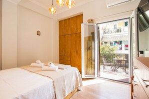 City Apartment | 1 bedroom, iron/ironing board, free WiFi