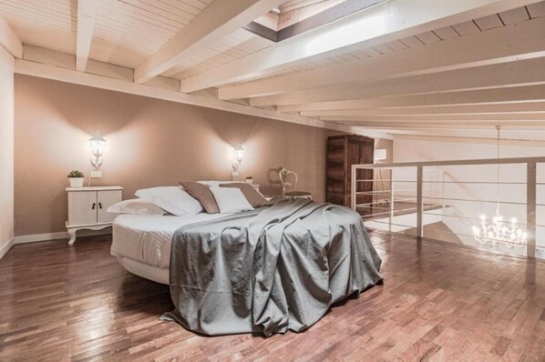 1 bedroom, bed sheets - Thea Apartments - Angelo Bellani Historical Center (Monza)