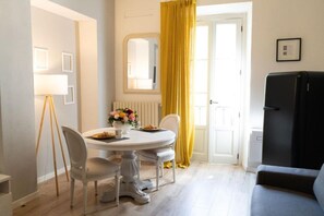 Dining - Thea Apartments - Historical Center Bartolomeo Zucchi (Monza)