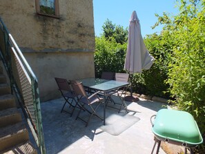 屋外ダイニングエリア