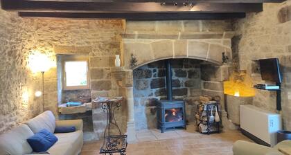 L'Oustal dĂš PĂširo, Maison de caractĂšre en pierre entre Figeac et Rocamadour