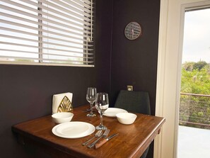 Dining - A Private Canyon Retreat- Where Nature Meets Downtown San Diego (San Diego)