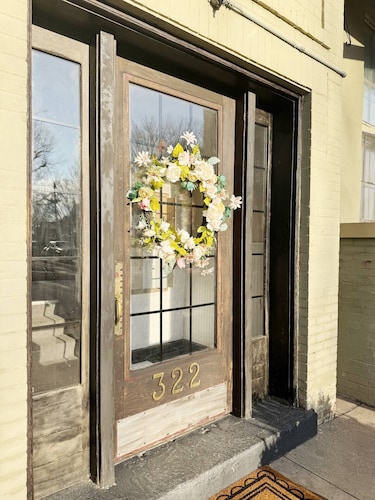 The Harrison A / 1BD/1BA Apt steps from Riverfront